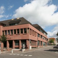 Ansicht des Rathauses von der Hauptstraße