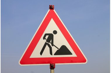 Baustellenschild Sperrung.png